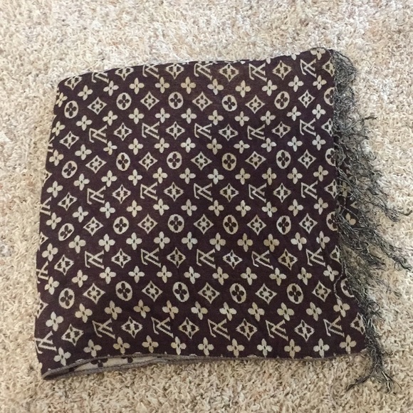 New Louis Vuitton Brown and Tan Scarf - Picture 2 of 6